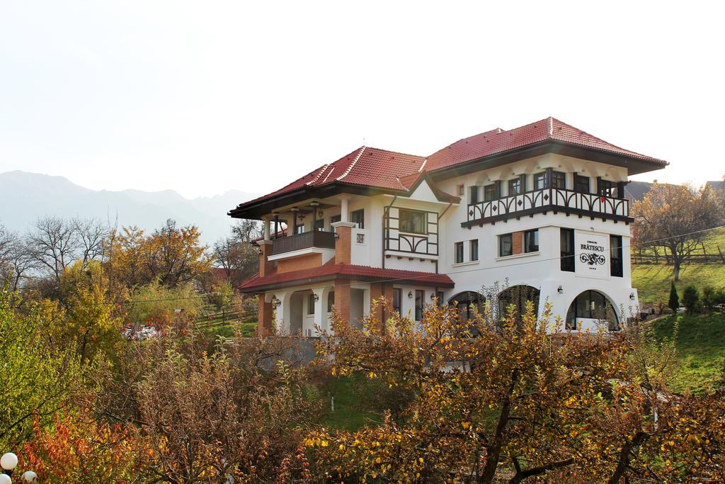 Conacul Bratescu Hotel Bran  Exterior photo