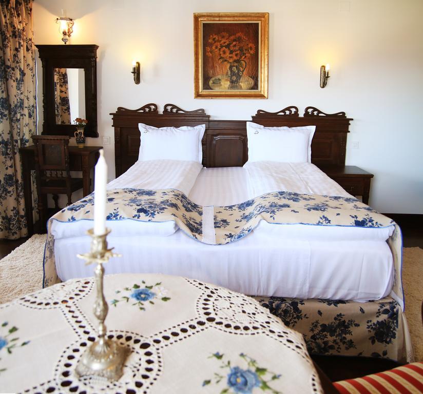 Conacul Bratescu Hotel Bran  Room photo