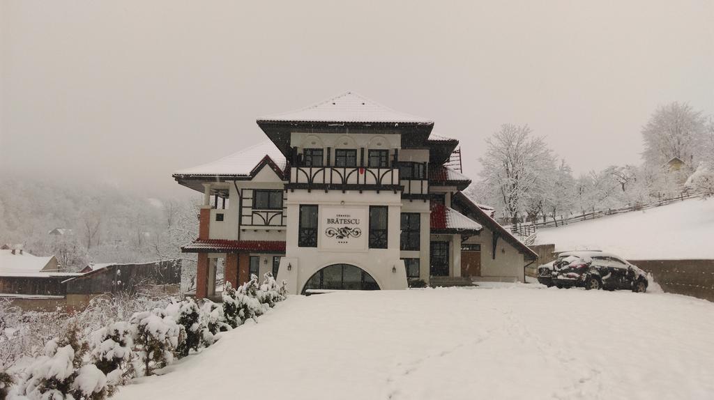 Conacul Bratescu Hotel Bran  Exterior photo