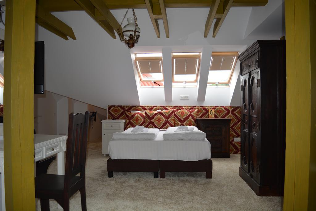 Conacul Bratescu Hotel Bran  Exterior photo